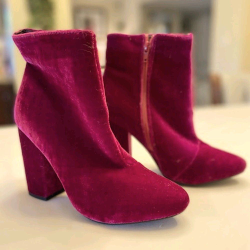Velvet boots